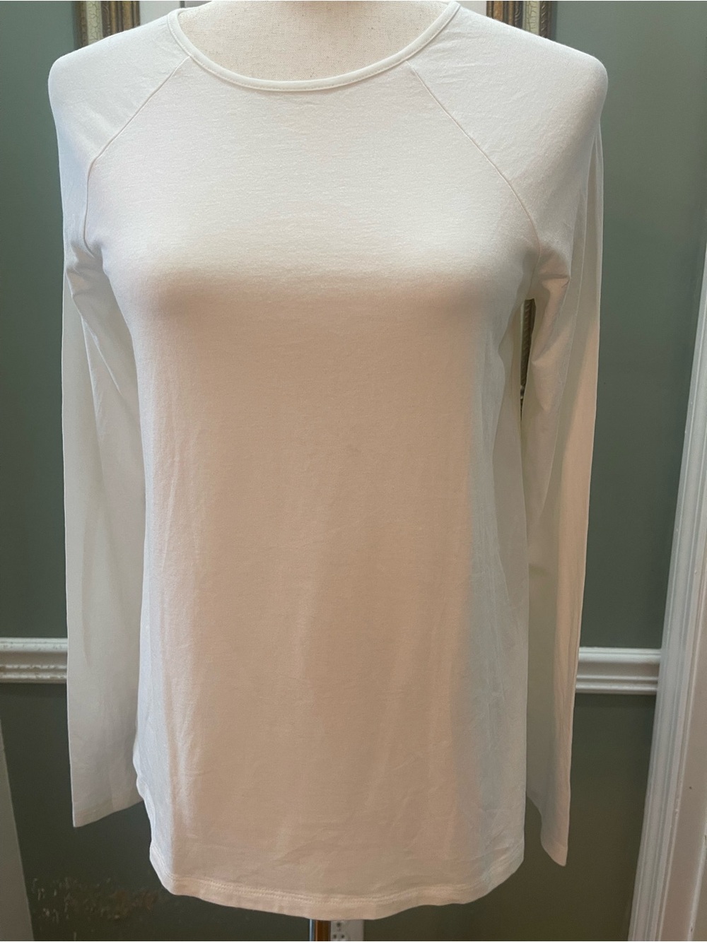 Lilly Pulitzer Long-Sleeve Crew Neck Top - White New Without Tags